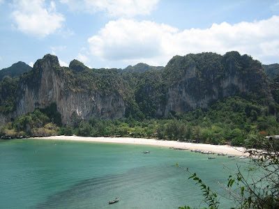 Railay beach between limestone cliffs
